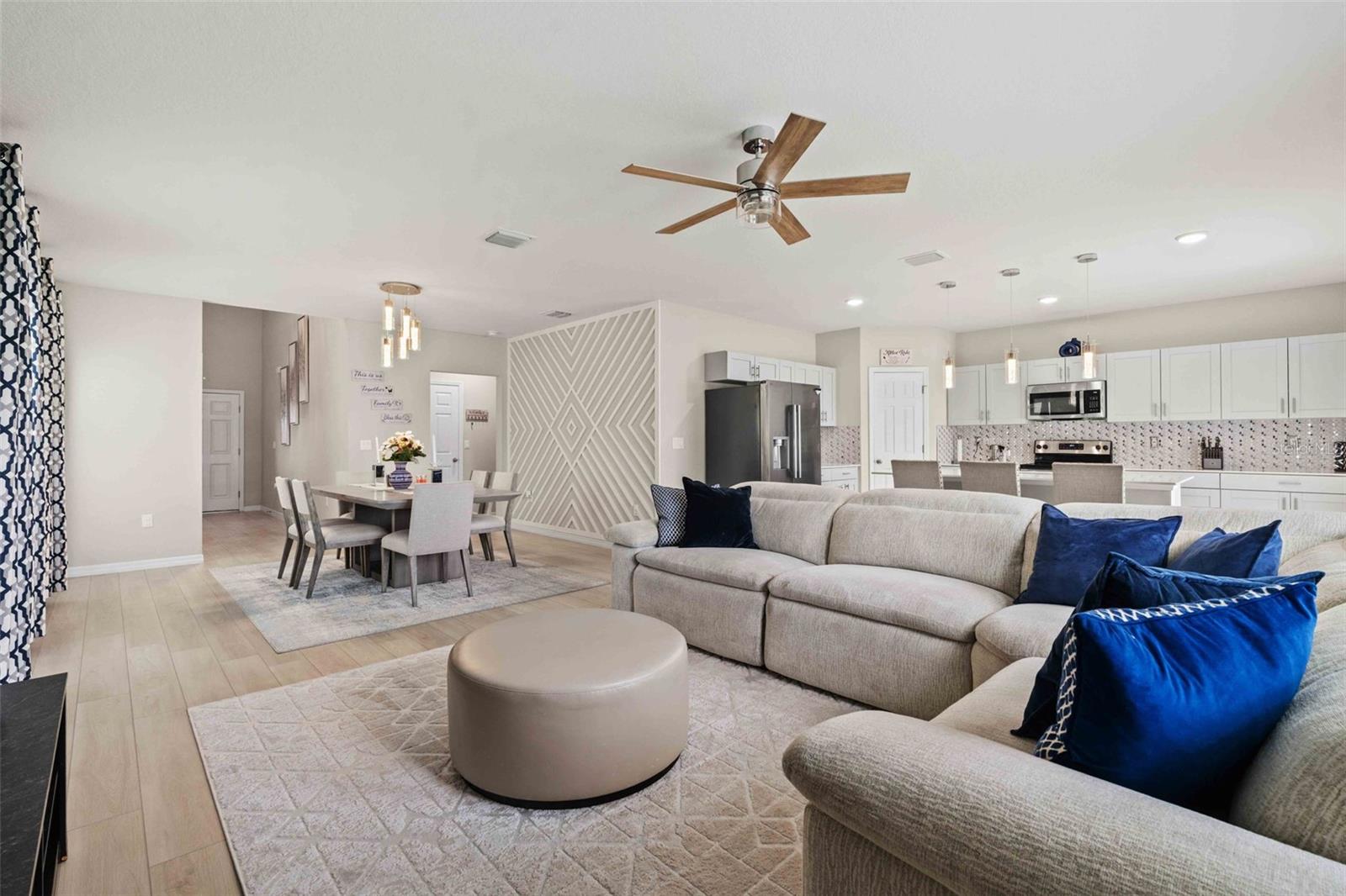 7512 WALLFLOWER TRL, WESLEY CHAPEL, FL, 33545