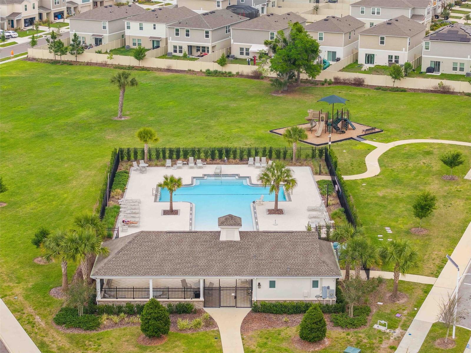 7512 WALLFLOWER TRL, WESLEY CHAPEL, FL, 33545