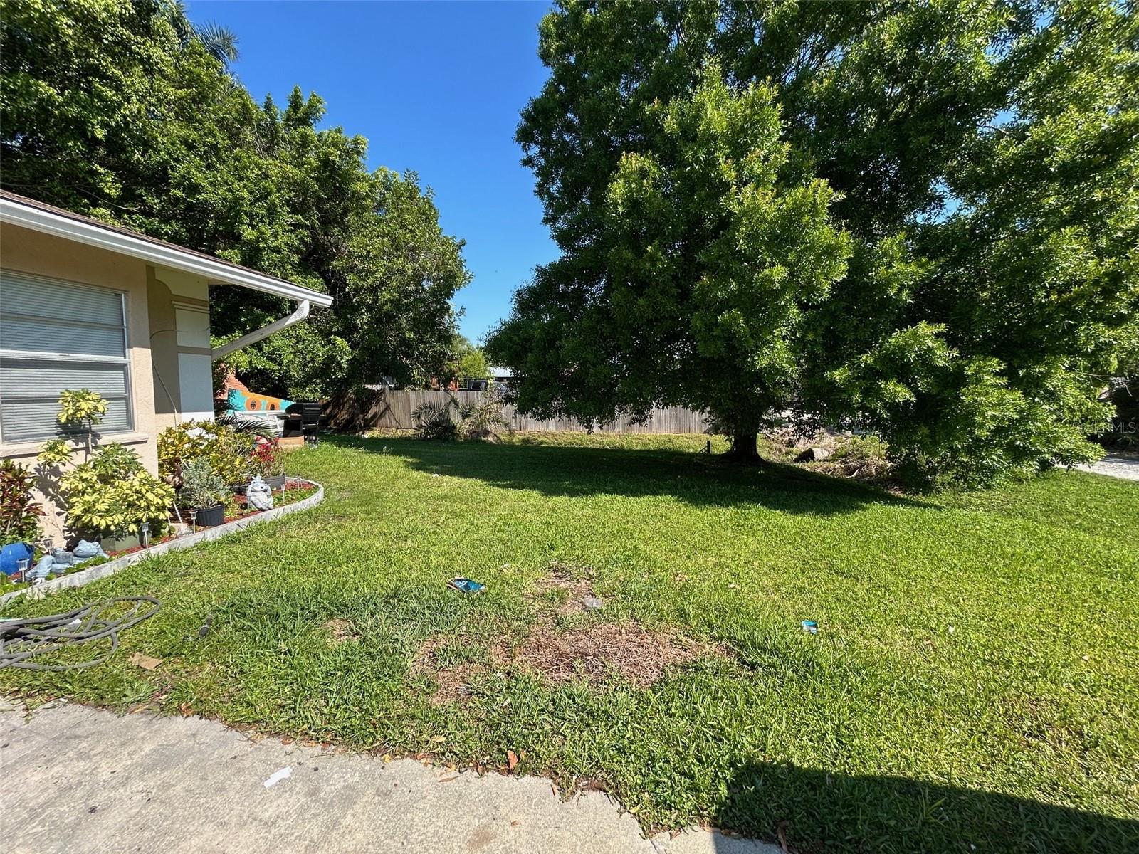 1031 30TH AVE E, BRADENTON, FL, 34208