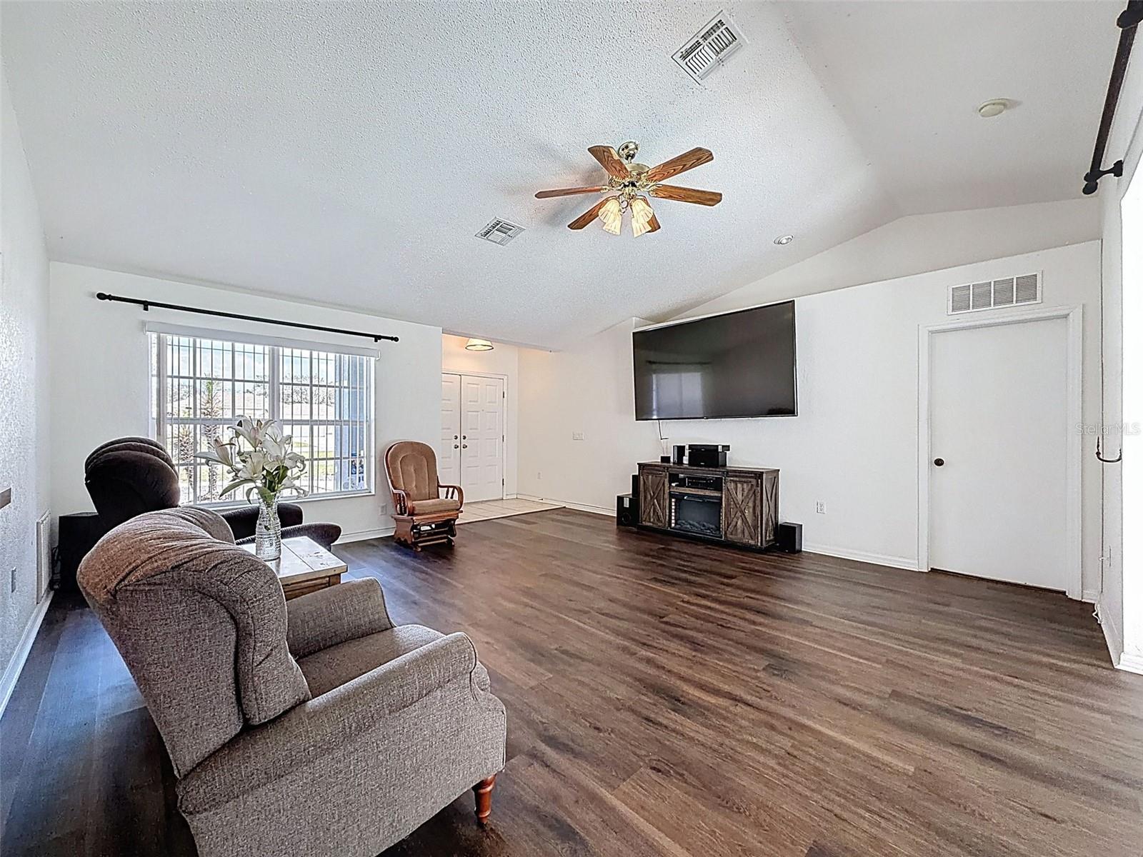 7221 NIGHTWALKER RD, WEEKI WACHEE, FL, 34613
