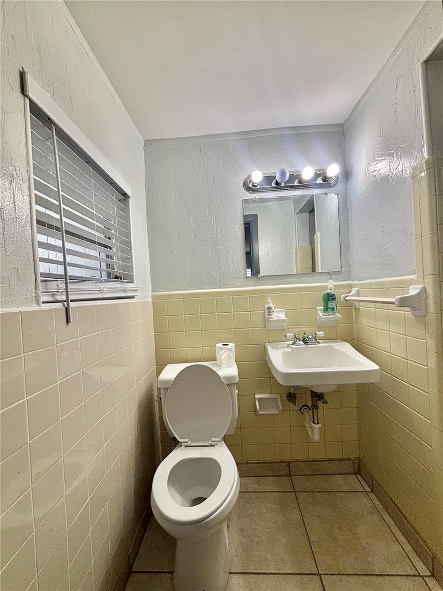 3713 W MCKAY AVE, TAMPA, FL, 33609