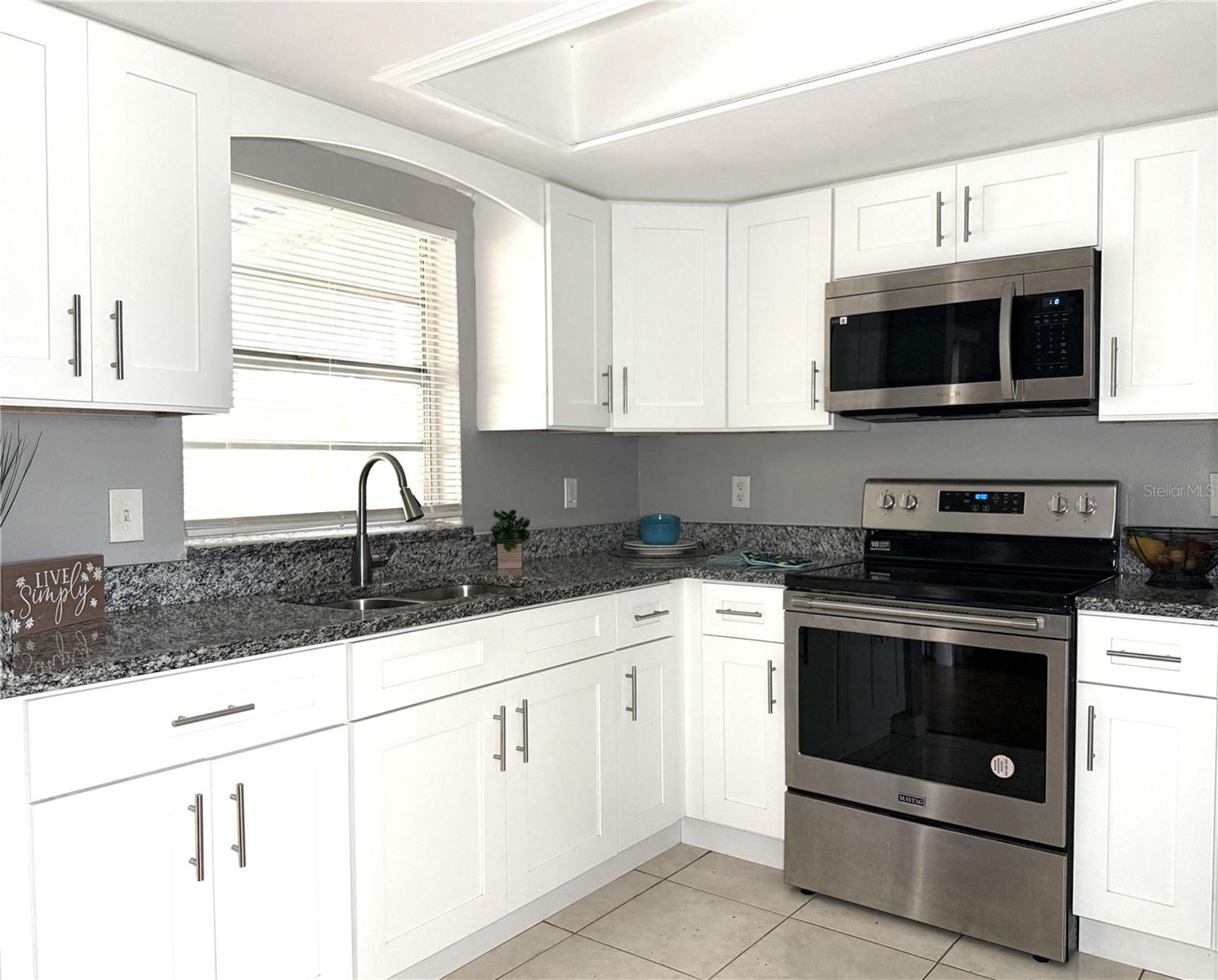 5156 TENNIS COURT CIRCLE, TAMPA, FL, 33617