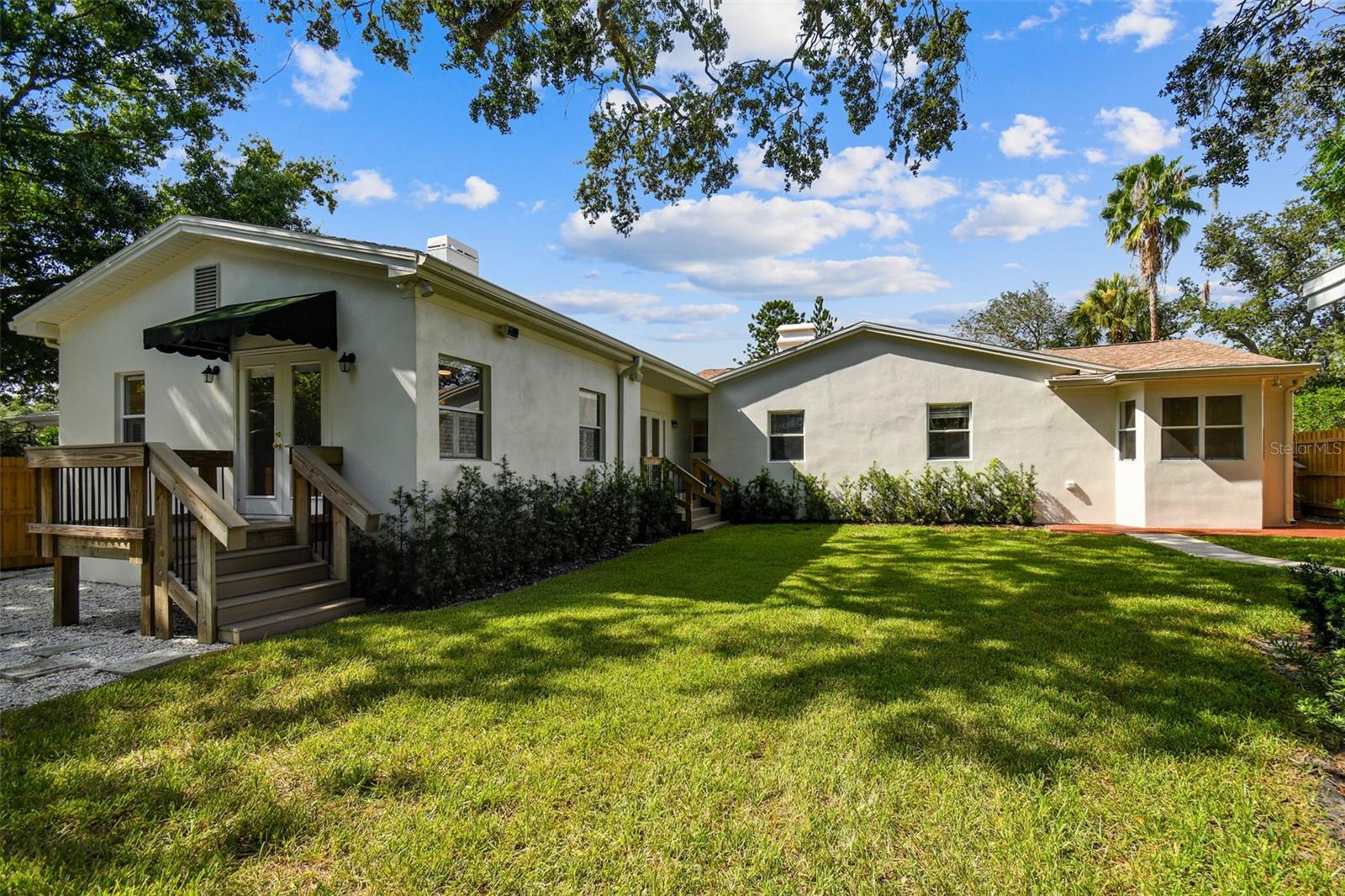 2918 W COACHMAN AVE, TAMPA, FL, 33611