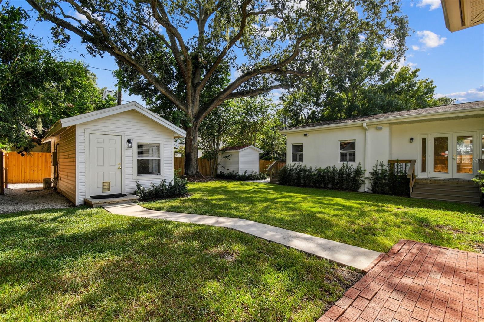 2918 W COACHMAN AVE, TAMPA, FL, 33611