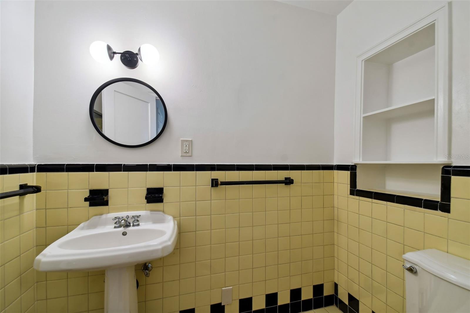 2918 W COACHMAN AVE, TAMPA, FL, 33611