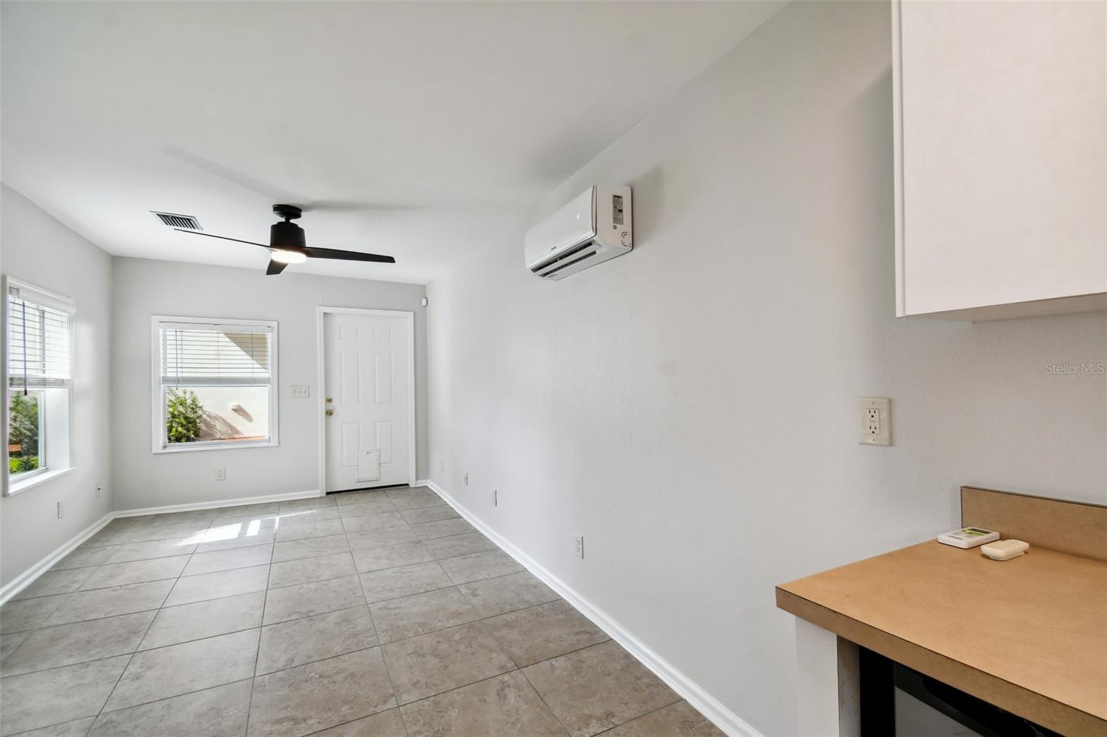 2918 W COACHMAN AVE, TAMPA, FL, 33611
