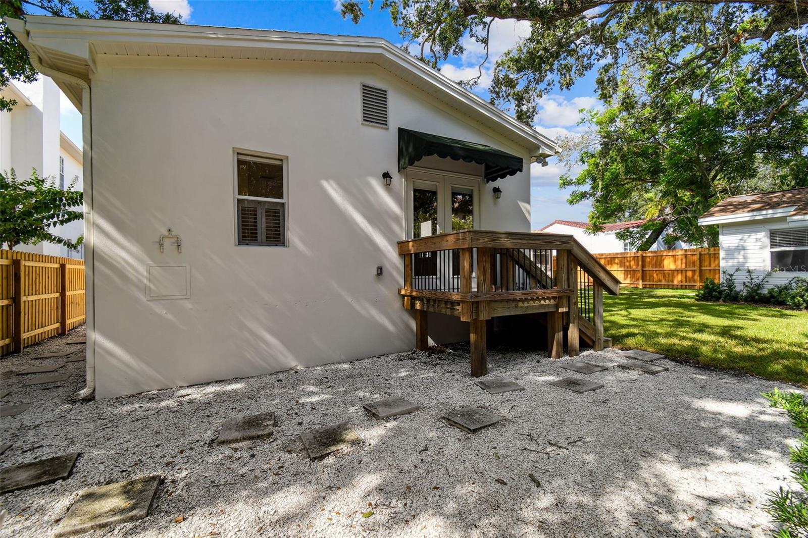 2918 W COACHMAN AVE, TAMPA, FL, 33611