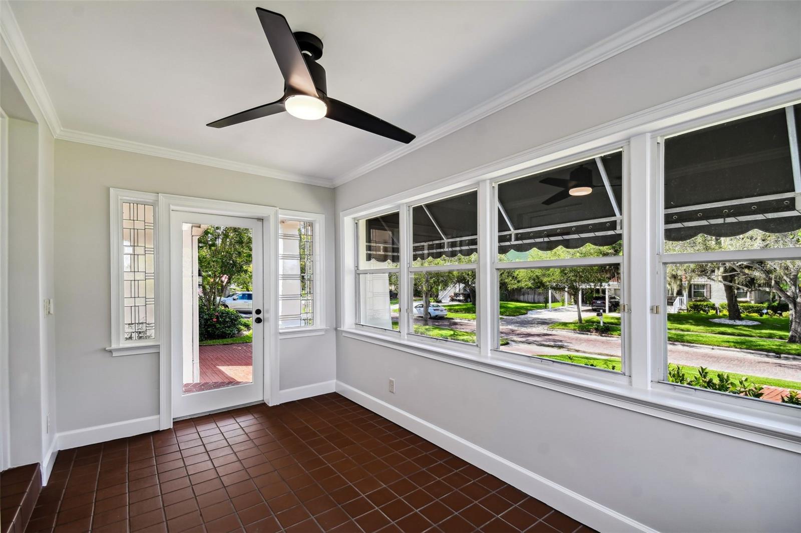 2918 W COACHMAN AVE, TAMPA, FL, 33611