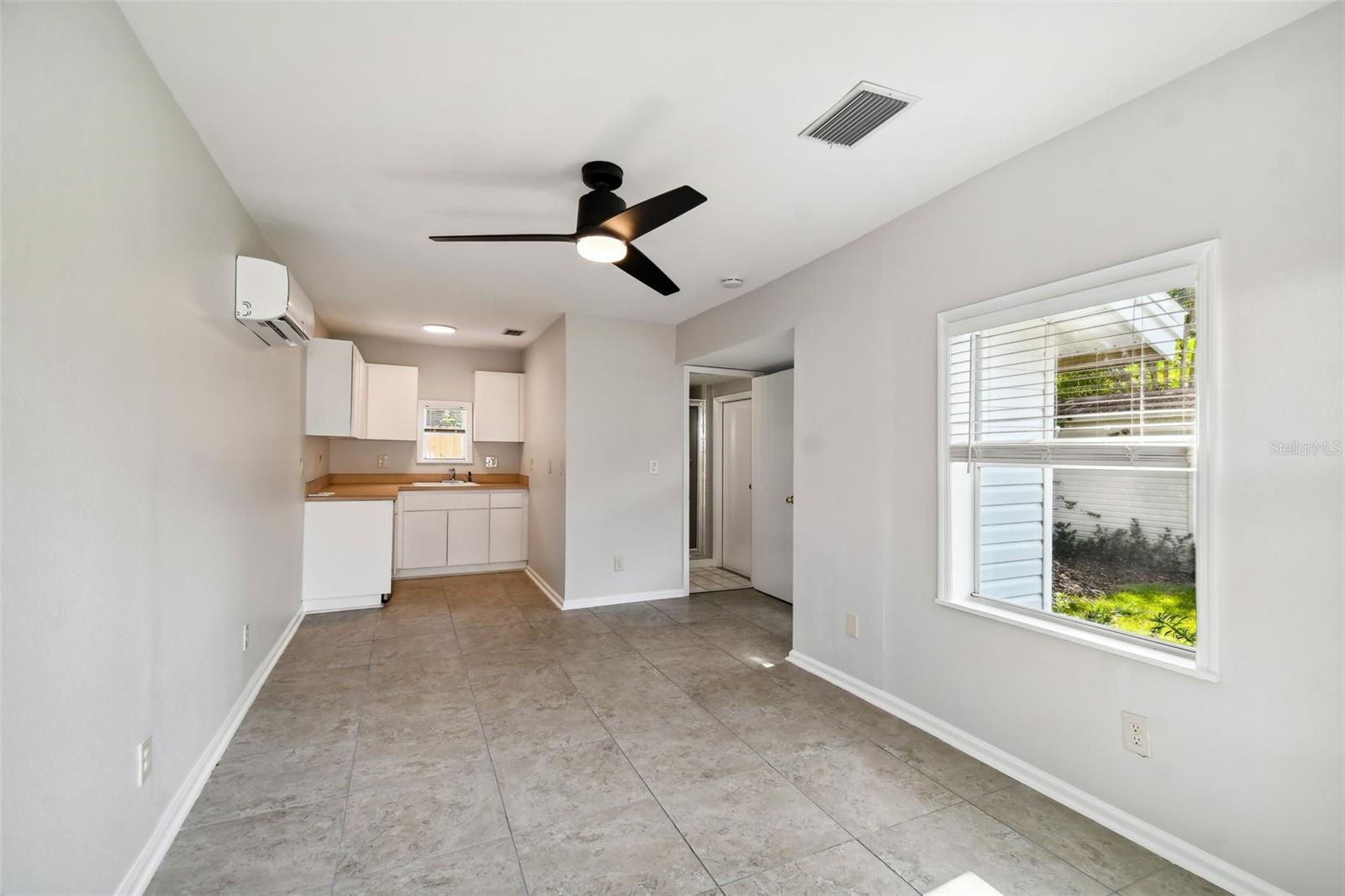 2918 W COACHMAN AVE, TAMPA, FL, 33611