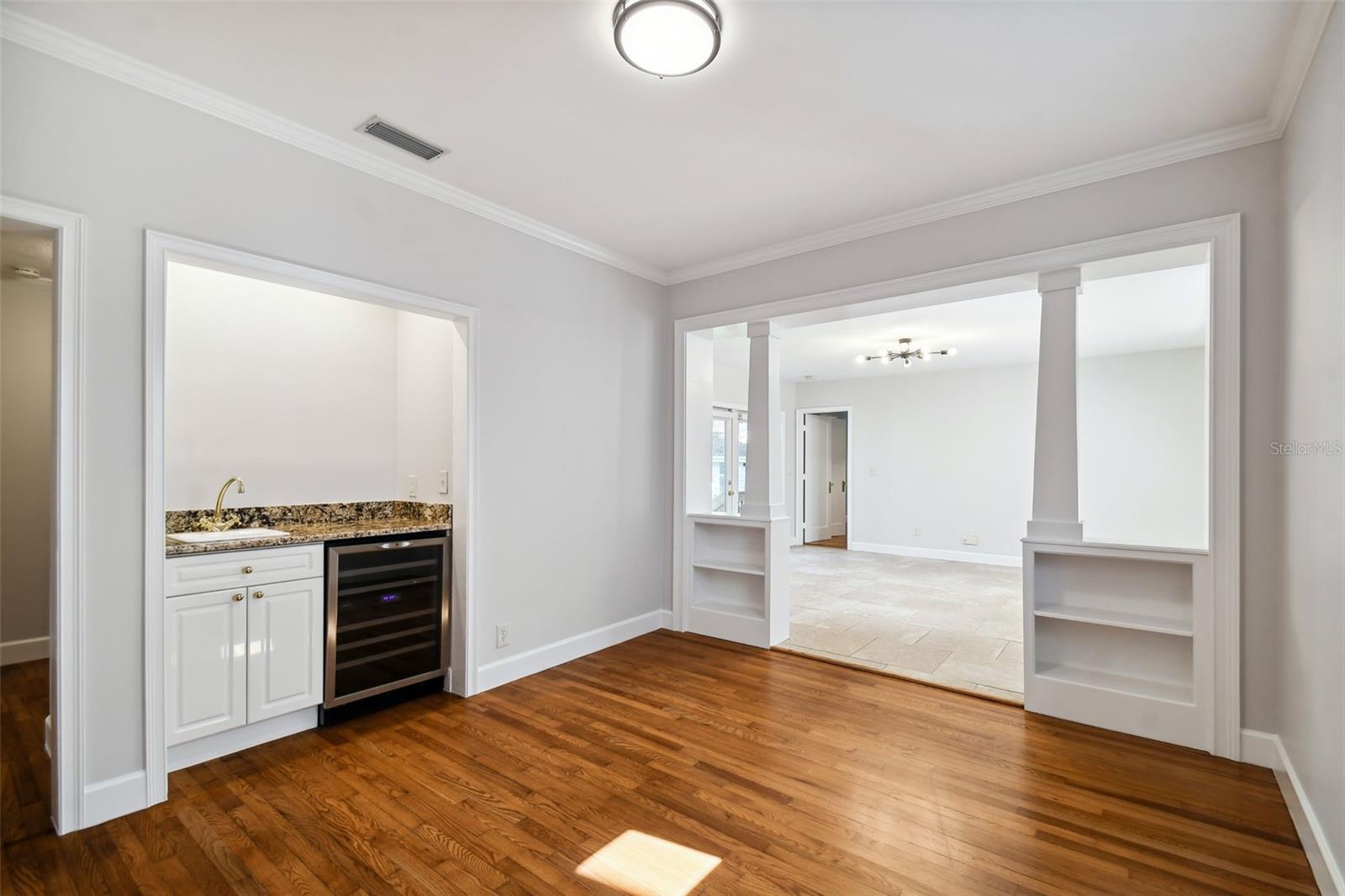 2918 W COACHMAN AVE, TAMPA, FL, 33611