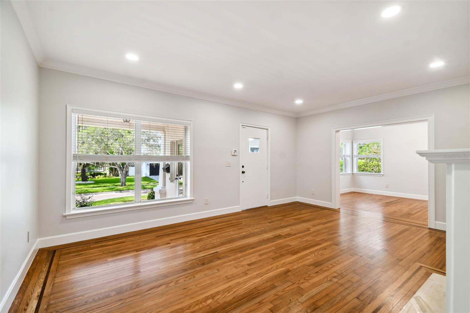 2918 W COACHMAN AVE, TAMPA, FL, 33611