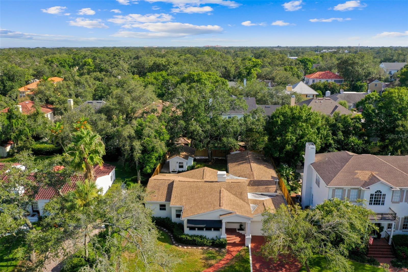 2918 W COACHMAN AVE, TAMPA, FL, 33611