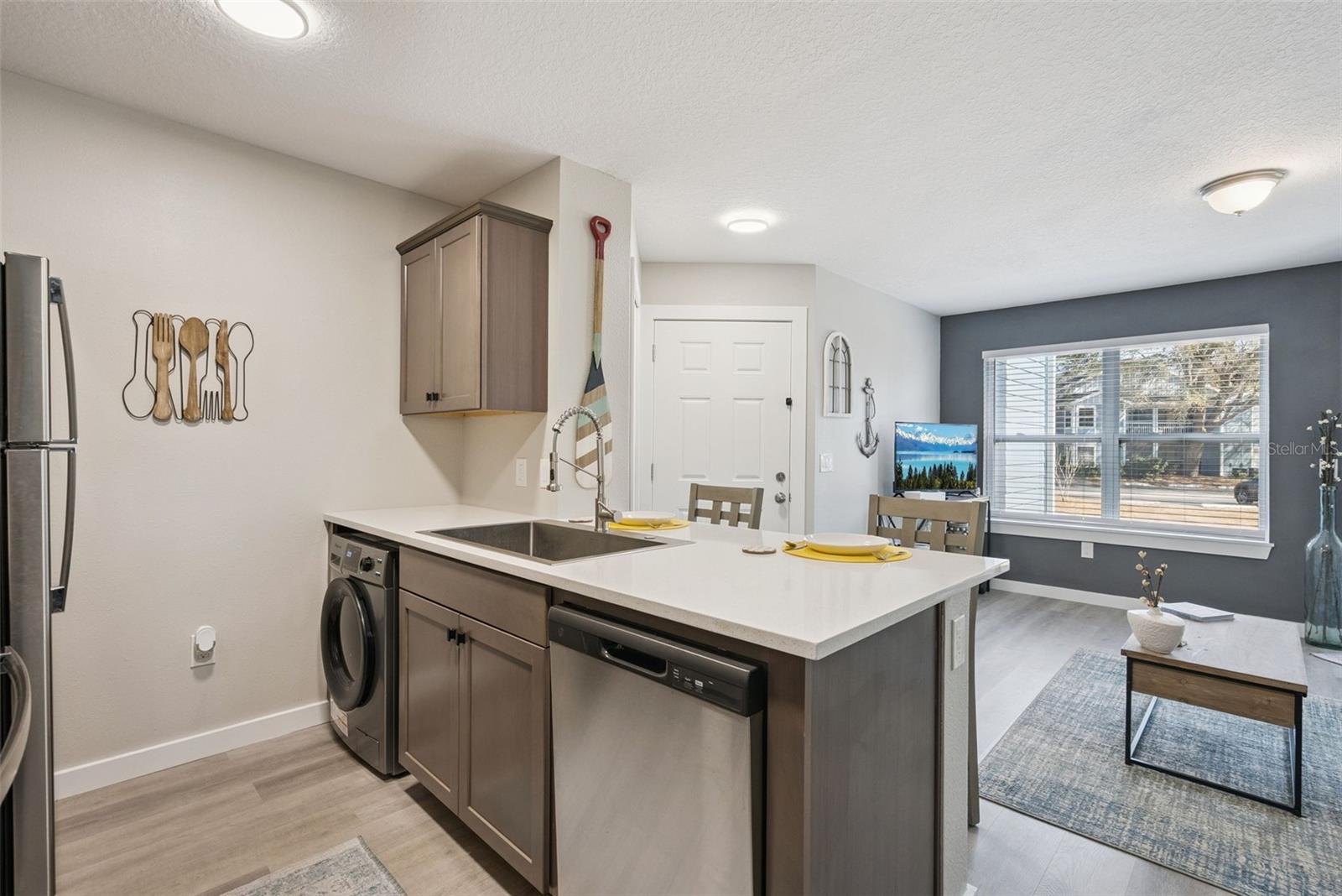 2592 GRASSY POINT DR #112, LAKE MARY, FL, 32746