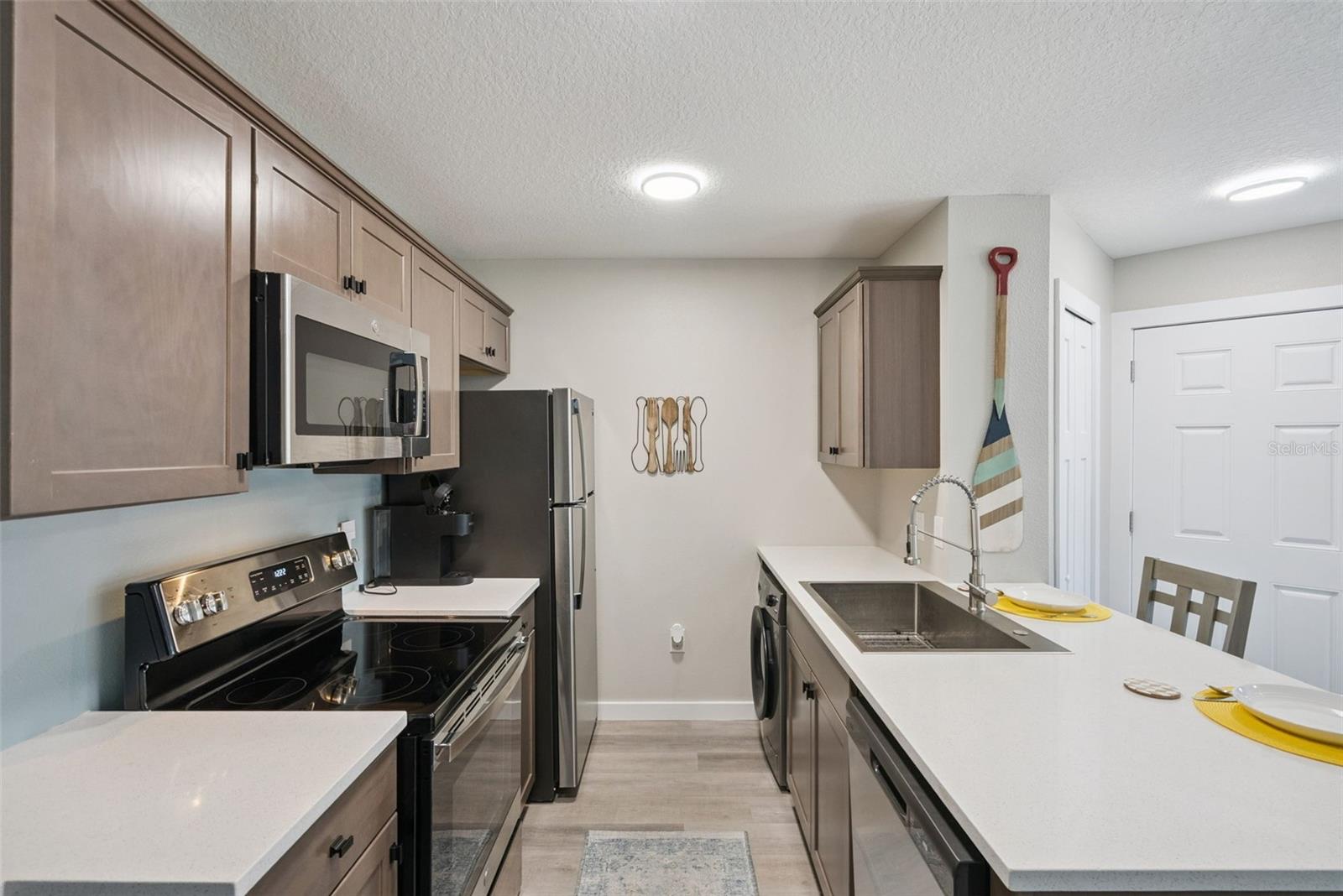 2592 GRASSY POINT DR #112, LAKE MARY, FL, 32746