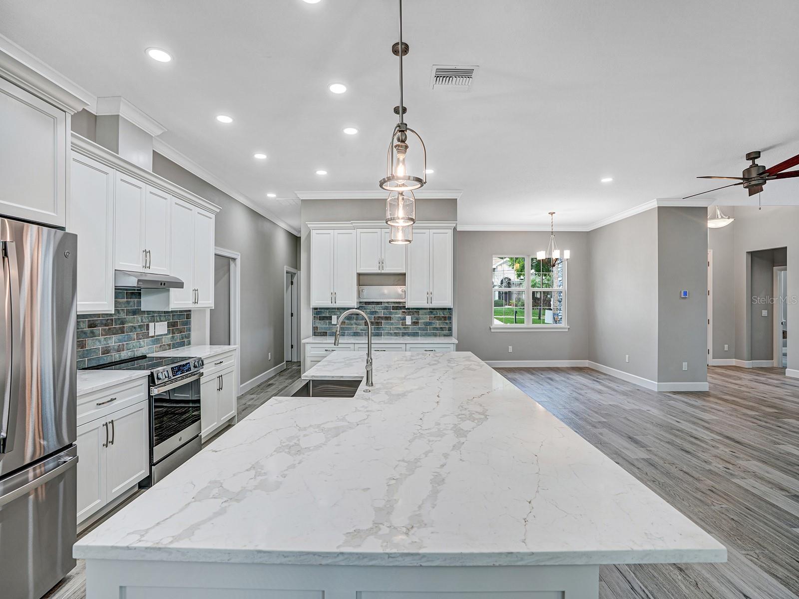 108 IRWIN ST E, SAFETY HARBOR, FL, 34695