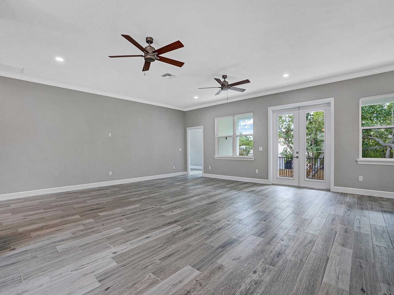 108 IRWIN ST E, SAFETY HARBOR, FL, 34695