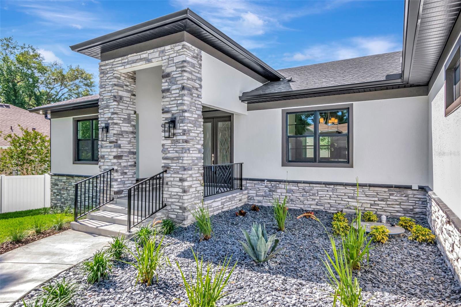 108 IRWIN ST E, SAFETY HARBOR, FL, 34695
