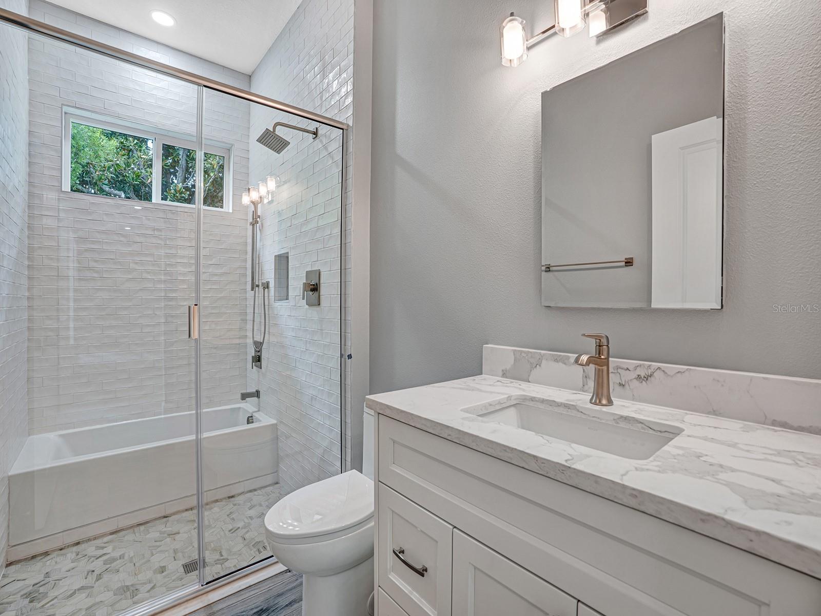 108 IRWIN ST E, SAFETY HARBOR, FL, 34695