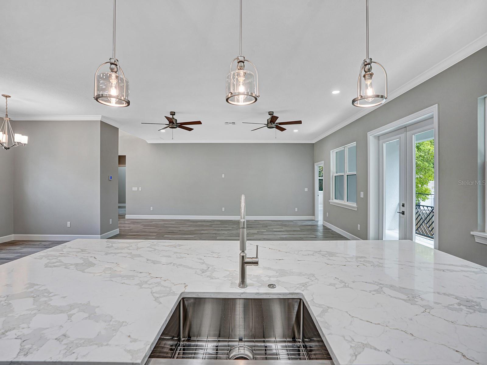 108 IRWIN ST E, SAFETY HARBOR, FL, 34695