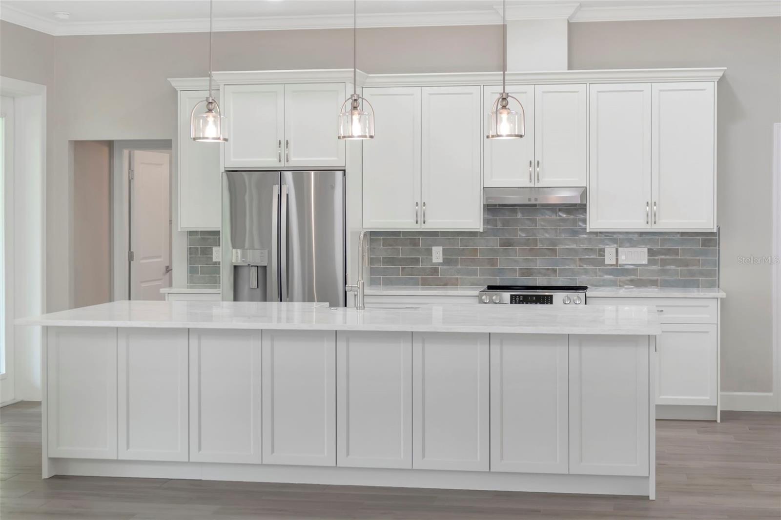 108 IRWIN ST E, SAFETY HARBOR, FL, 34695