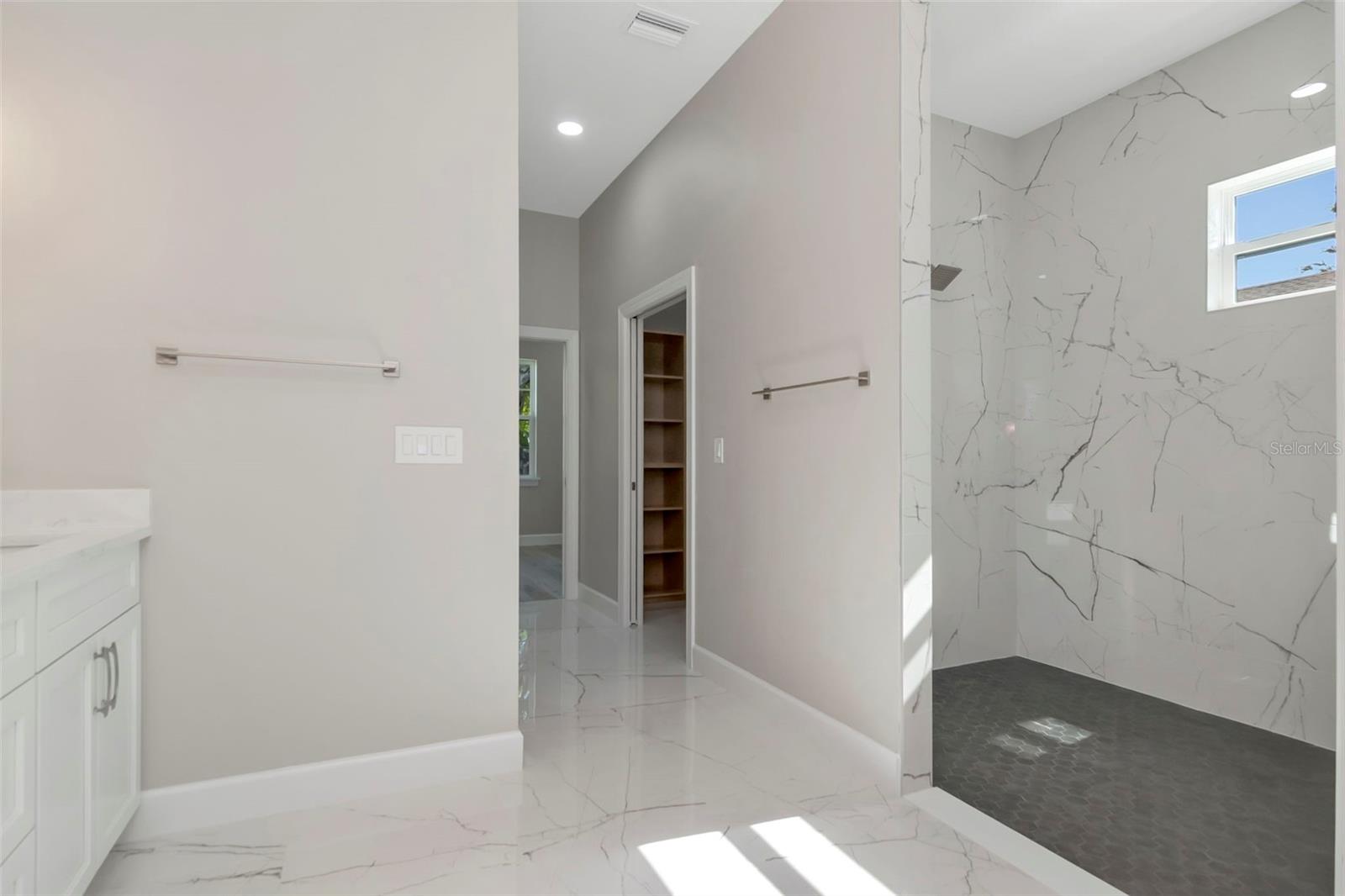 108 IRWIN ST E, SAFETY HARBOR, FL, 34695
