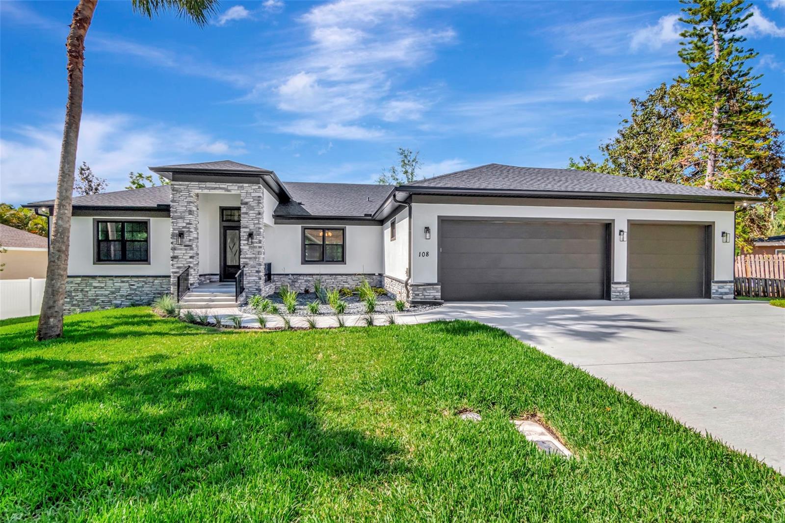 108 IRWIN ST E, SAFETY HARBOR, FL, 34695