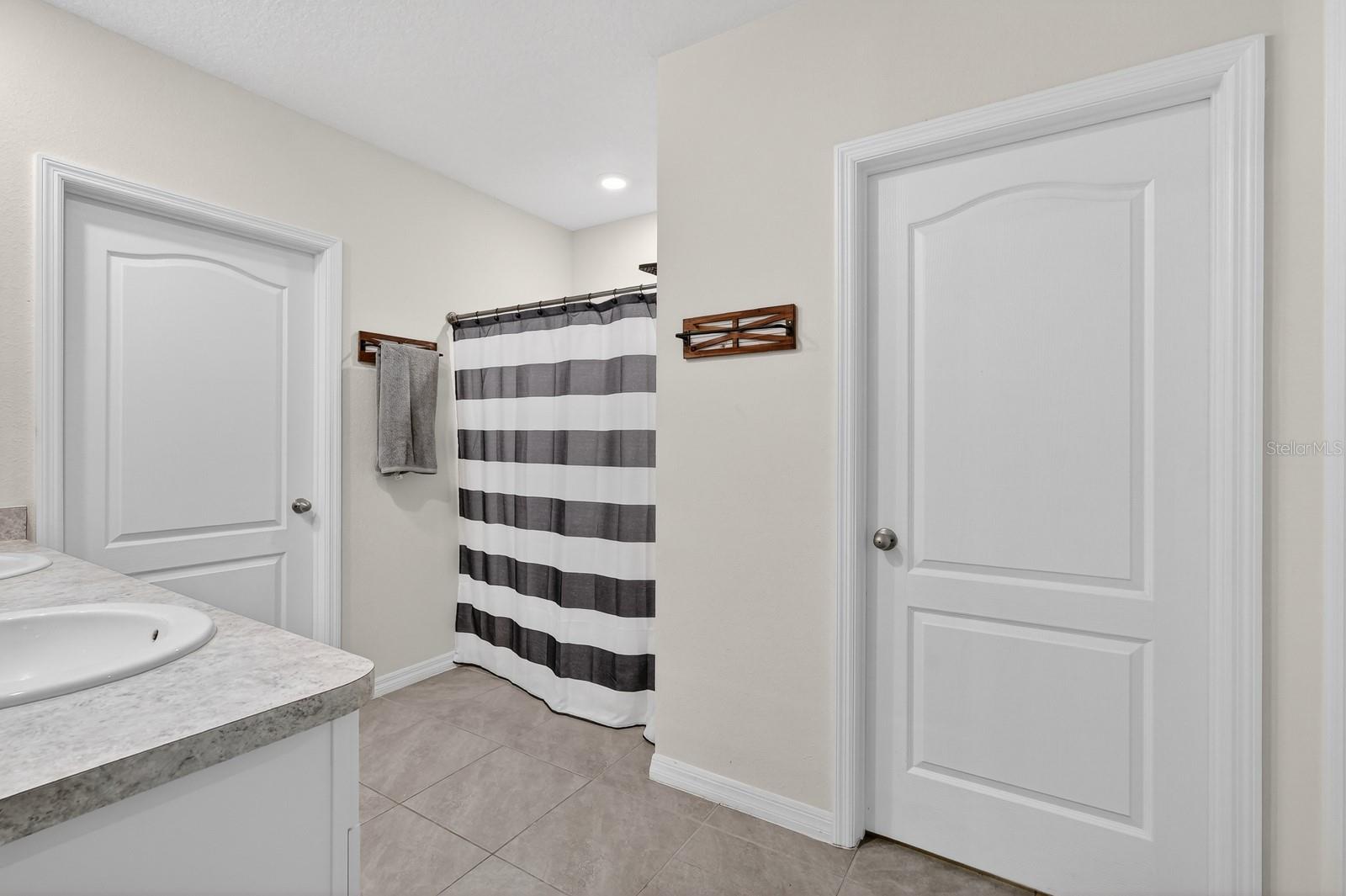 1809 MYRTLEBROOKE DR, EDGEWATER, FL, 32141
