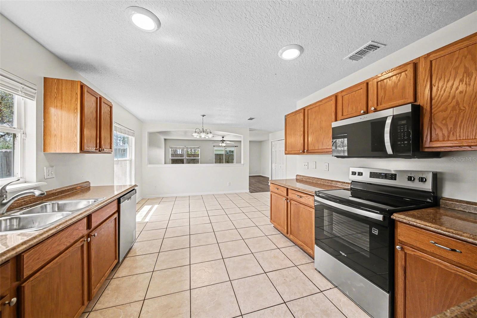 1461 E WHOOPING DR, GROVELAND, FL, 34736