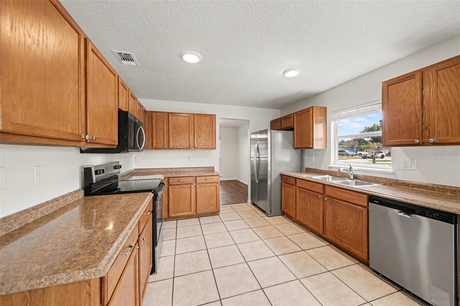 1461 E WHOOPING DR, GROVELAND, FL, 34736