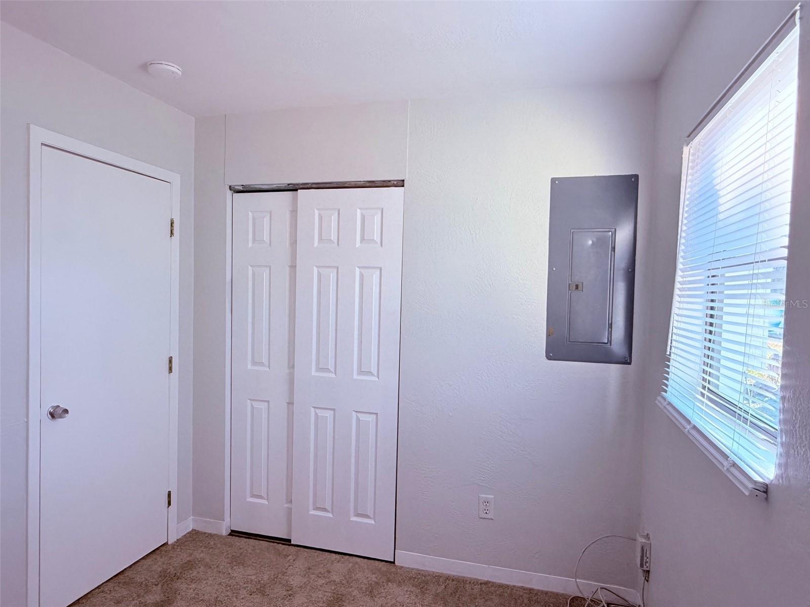 1544 77TH AVE N, ST PETERSBURG, FL, 33702
