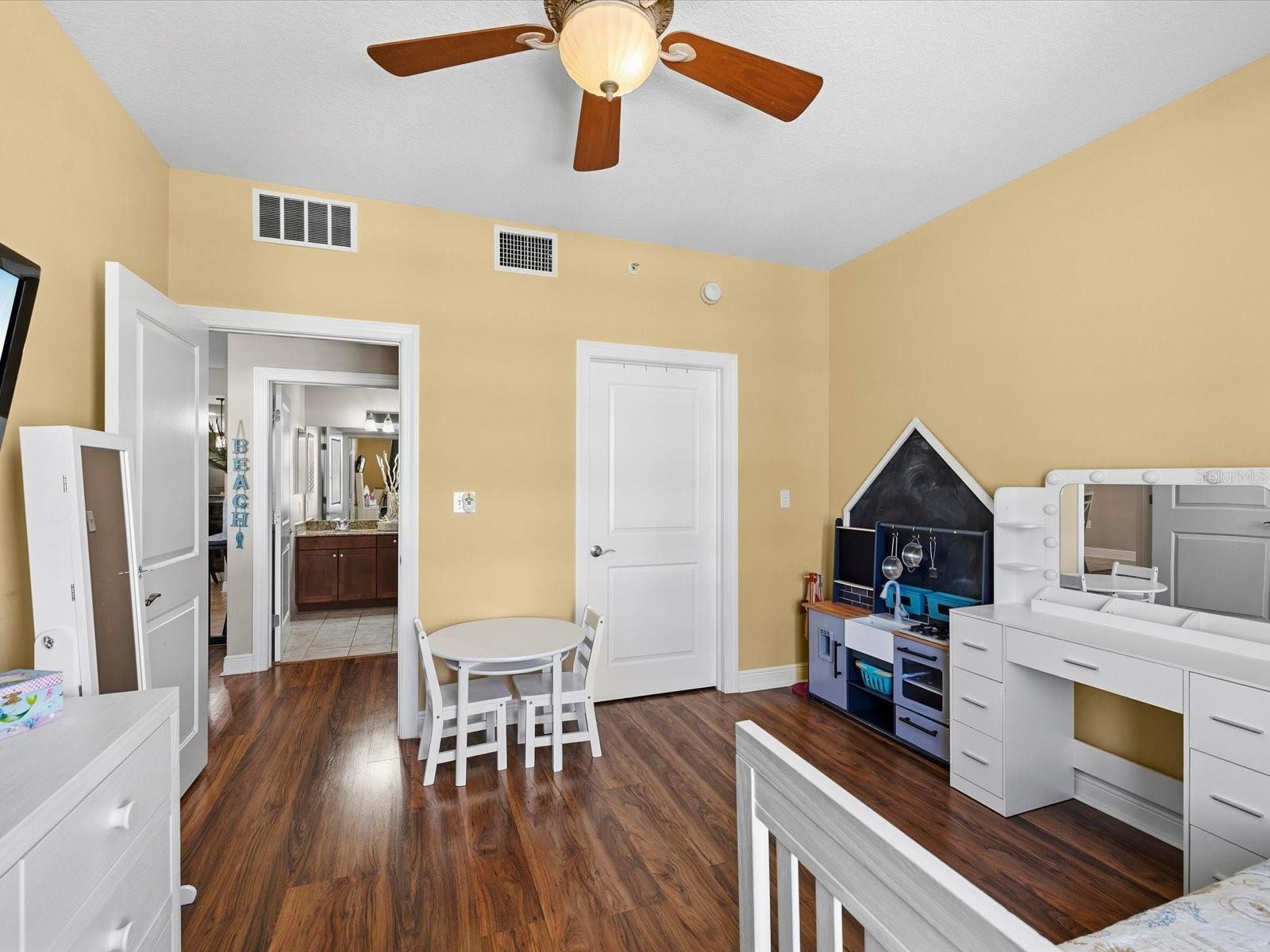 628 CLEVELAND ST #1104, CLEARWATER, FL, 33755