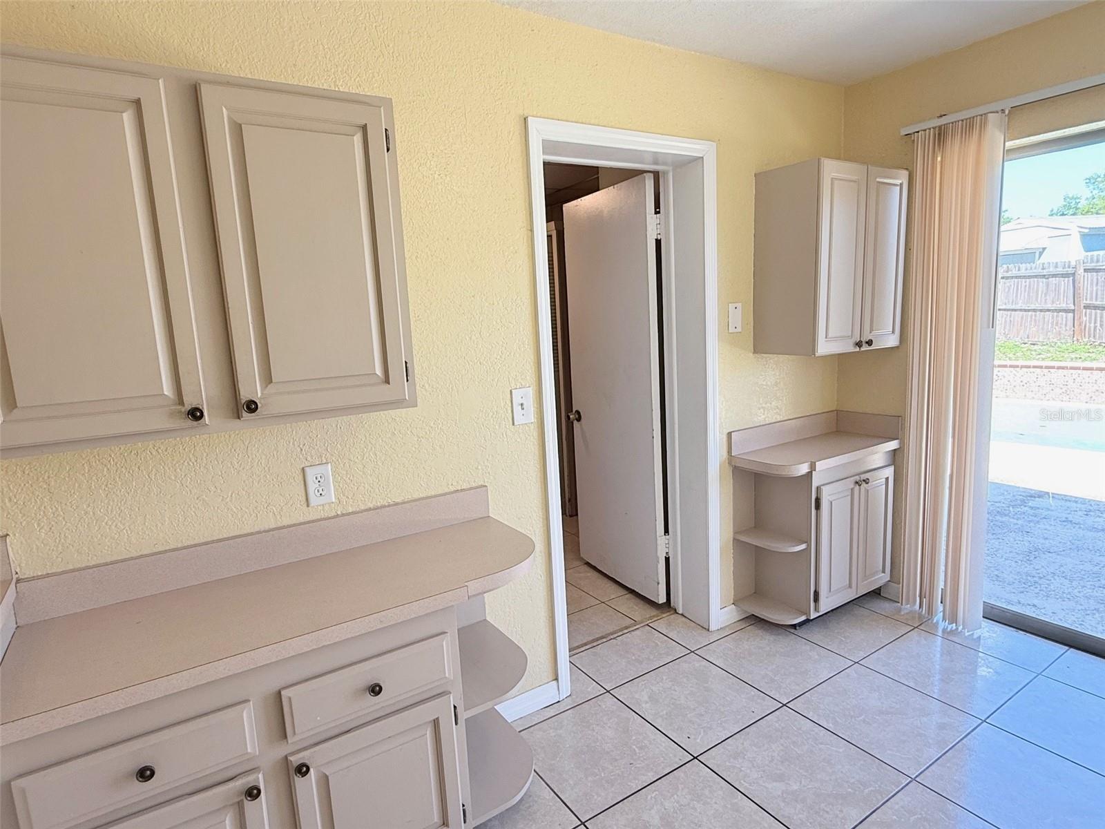 1219 JULIAN LANE DR, TAMPA, FL, 33619
