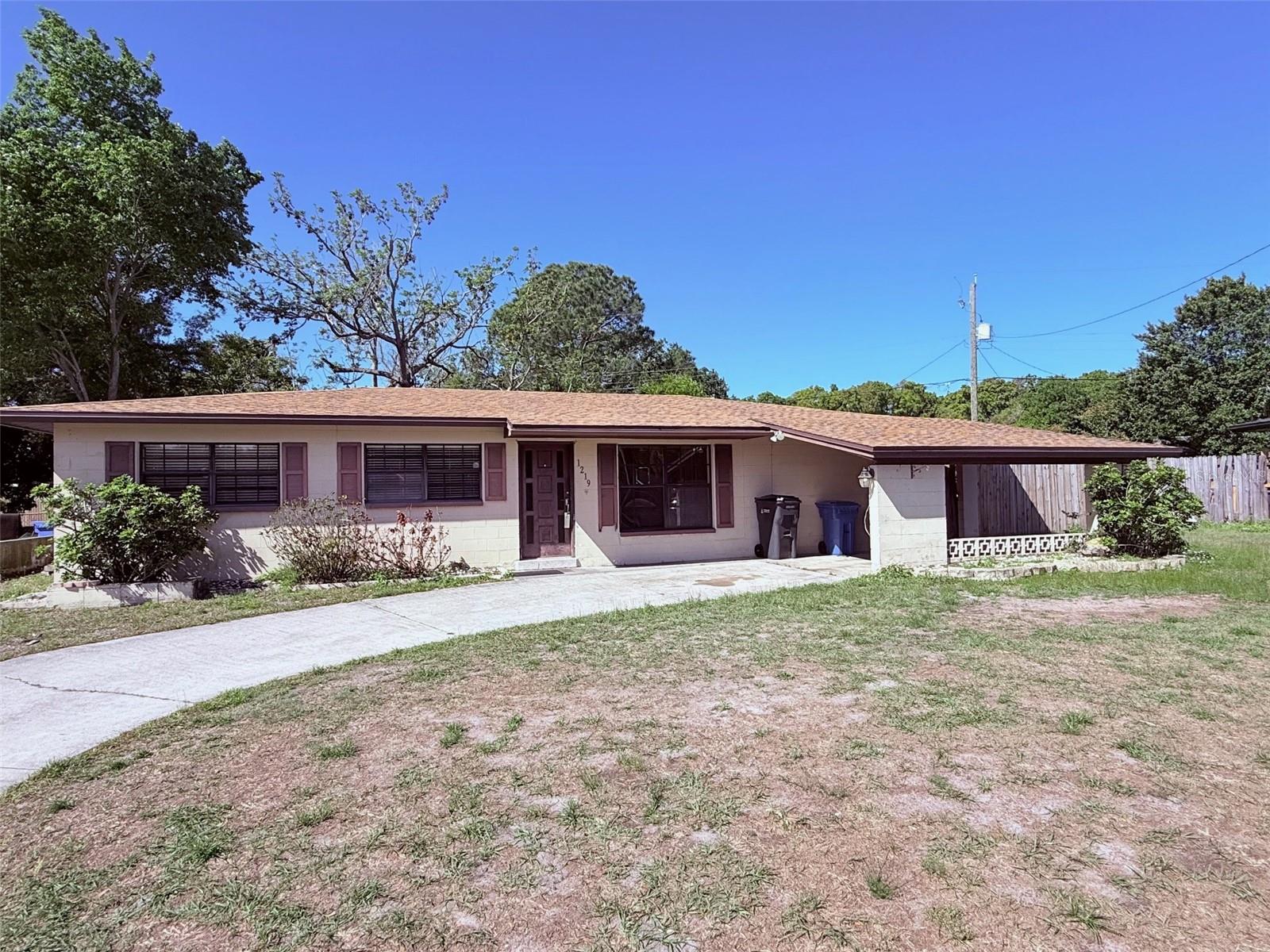 1219 JULIAN LANE DR, TAMPA, FL, 33619