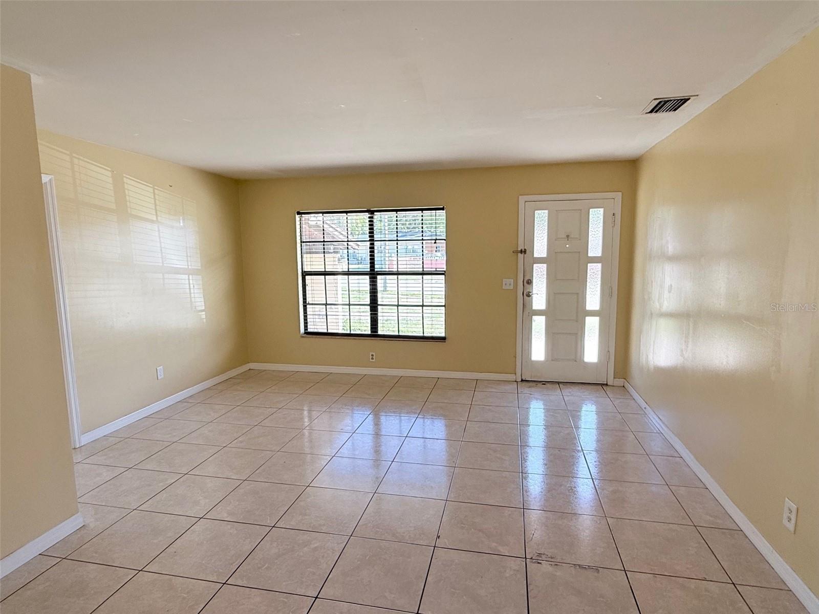 1219 JULIAN LANE DR, TAMPA, FL, 33619