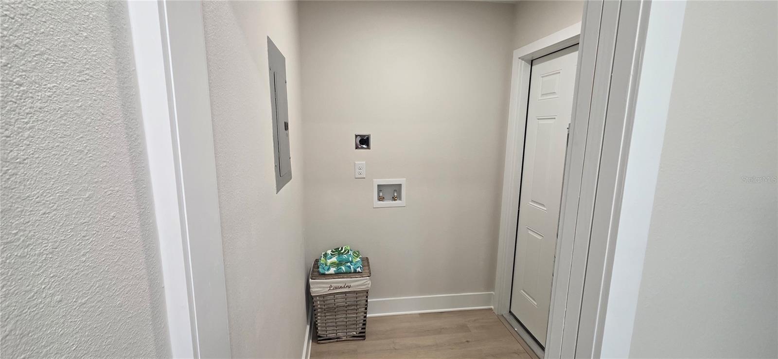 531 N WELLINGTON DR, DELTONA, FL, 32725