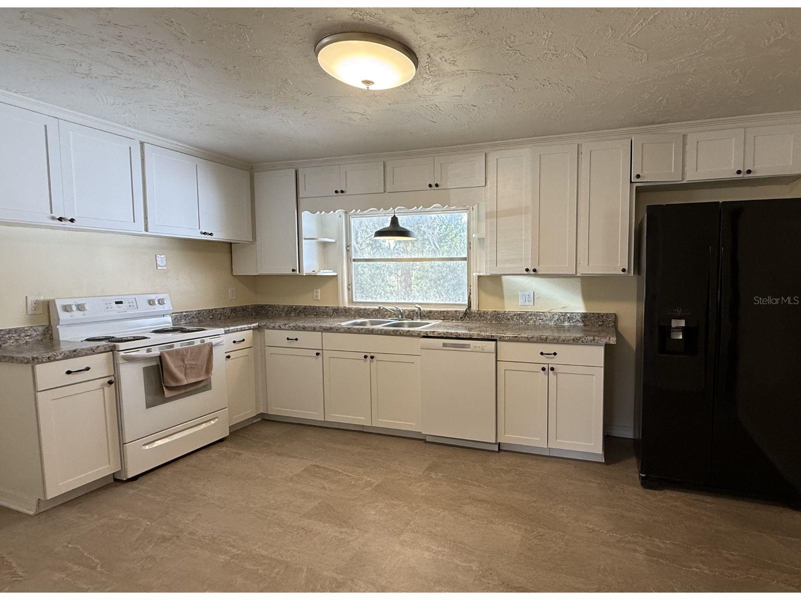 13725 10TH ST, DADE CITY, FL, 33525