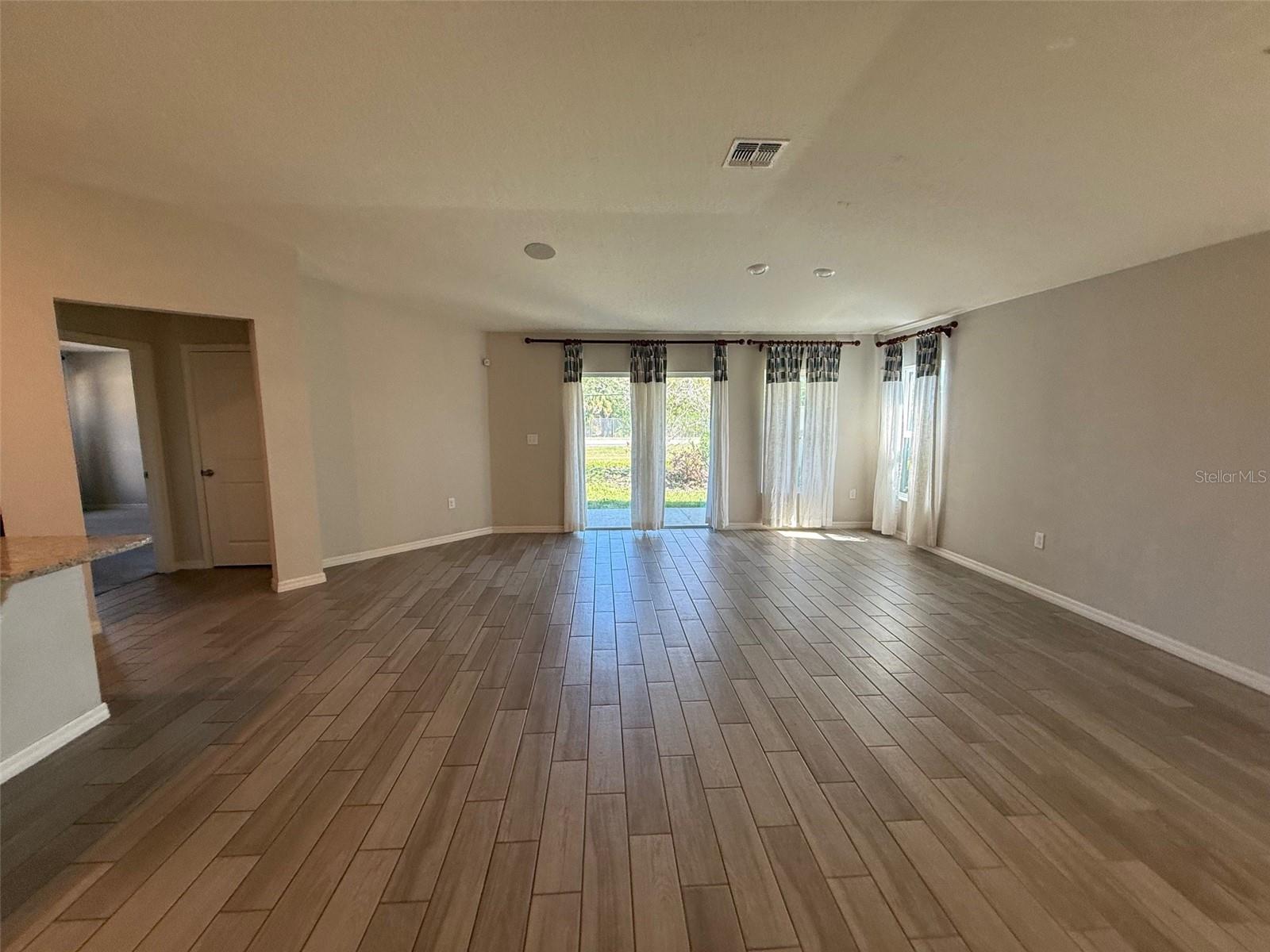 1037 AUGUSTUS DR, DAVENPORT, FL, 33896