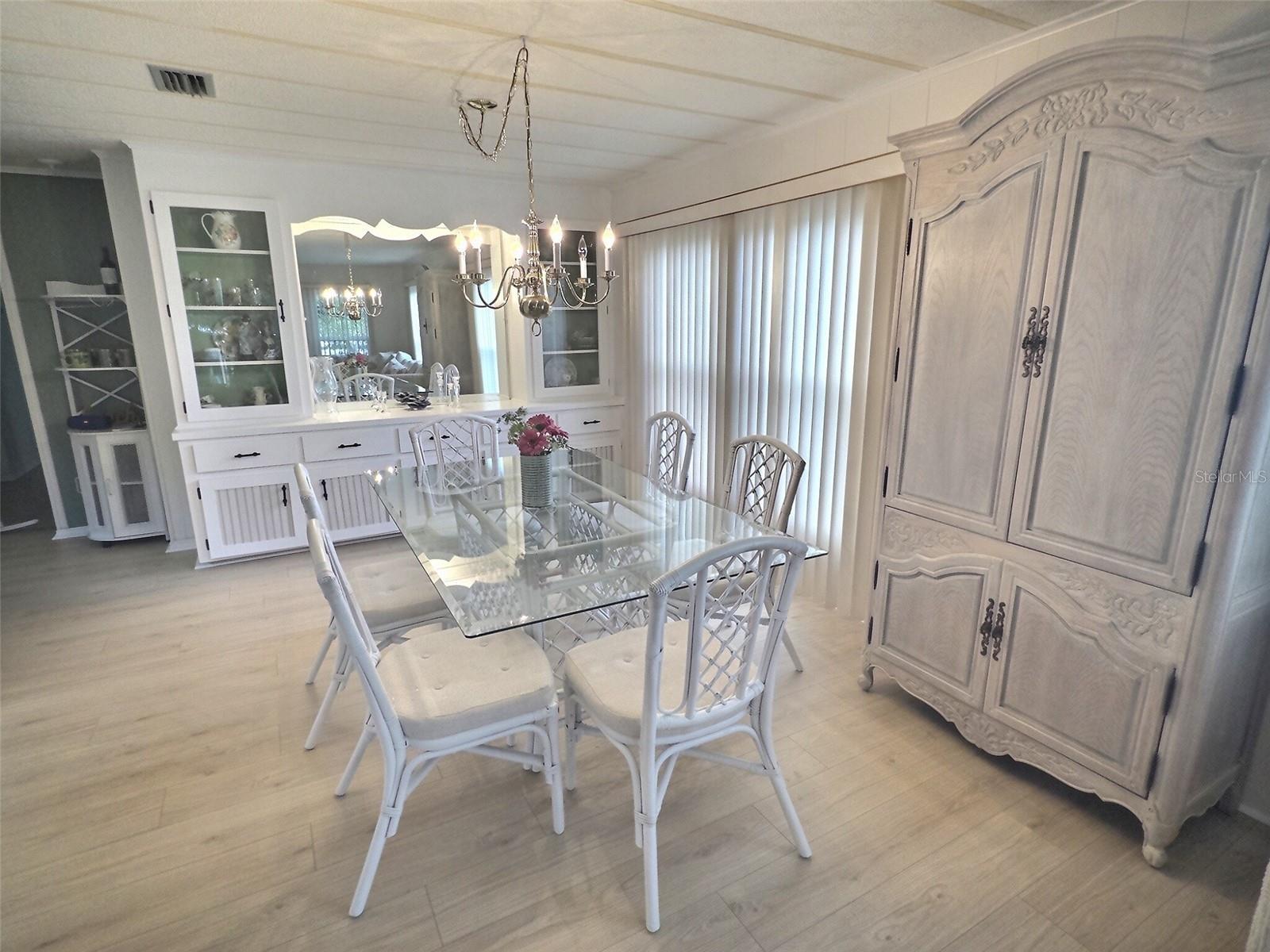 46 PALM FOREST DR, LARGO, FL, 33770