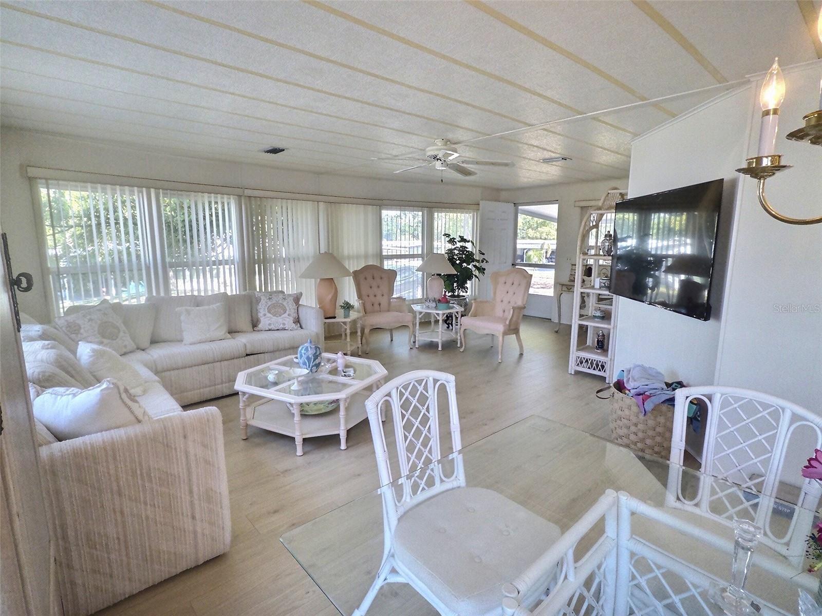 46 PALM FOREST DR, LARGO, FL, 33770