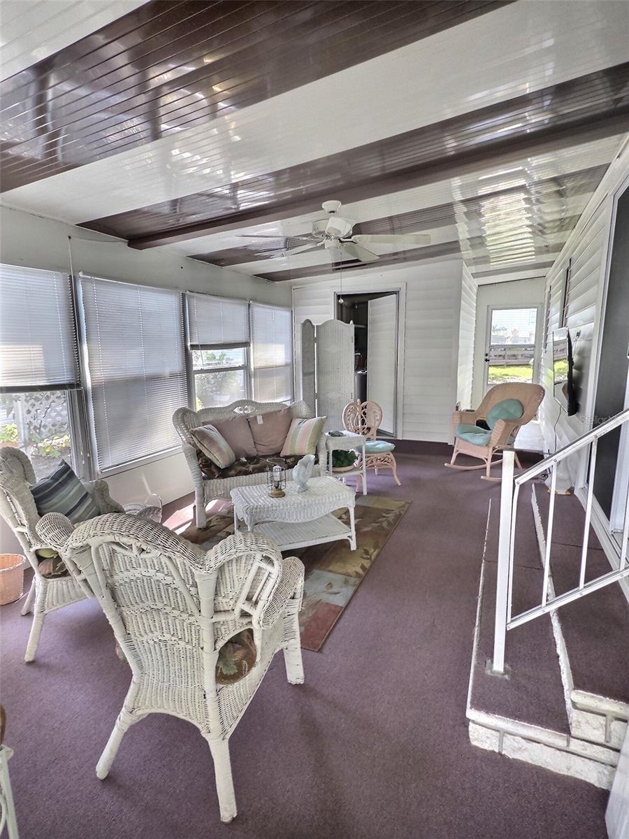 46 PALM FOREST DR, LARGO, FL, 33770