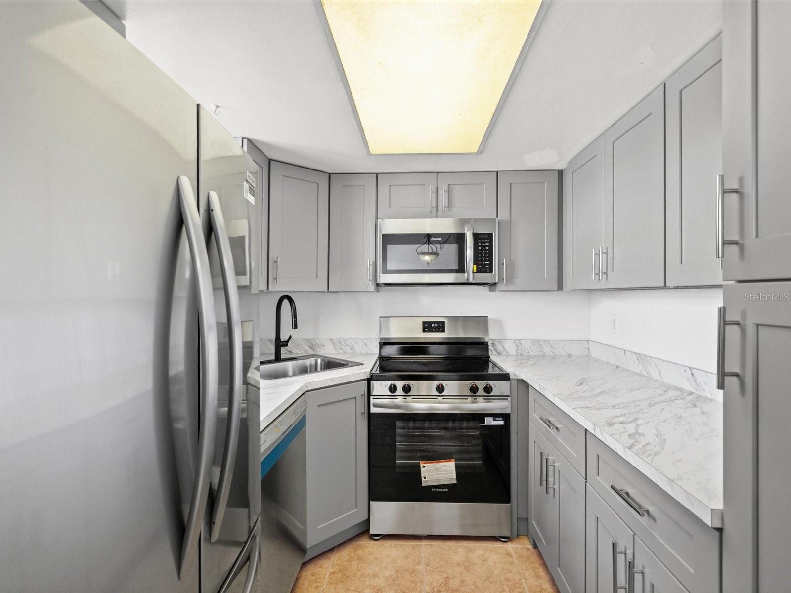 5135 GEMSTONE DR #103, NEW PORT RICHEY, FL, 34652