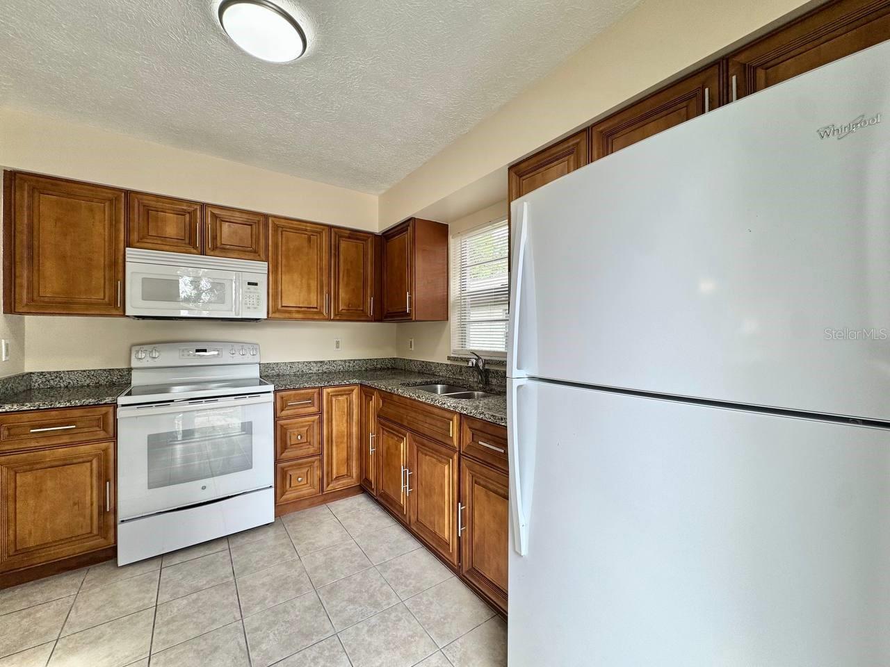 10015 N ASTER AVE #B, TAMPA, FL, 33612