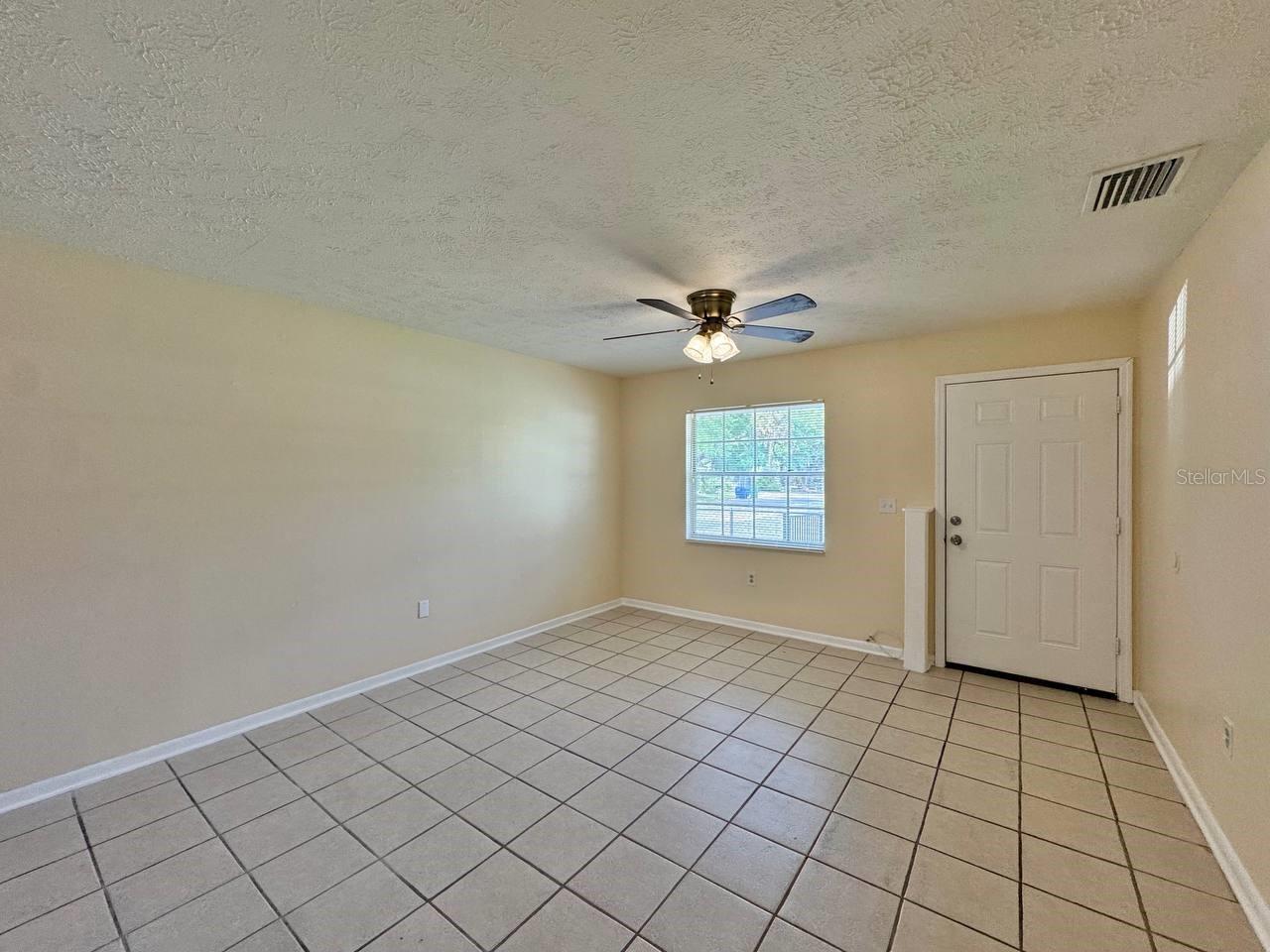 10015 N ASTER AVE #B, TAMPA, FL, 33612