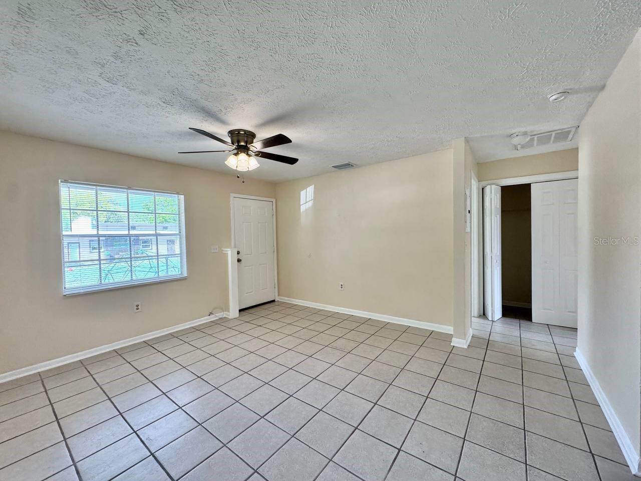 10015 N ASTER AVE #B, TAMPA, FL, 33612