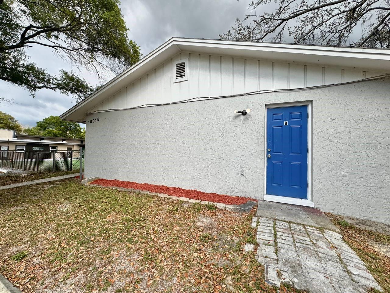 10015 N ASTER AVE #B, TAMPA, FL, 33612