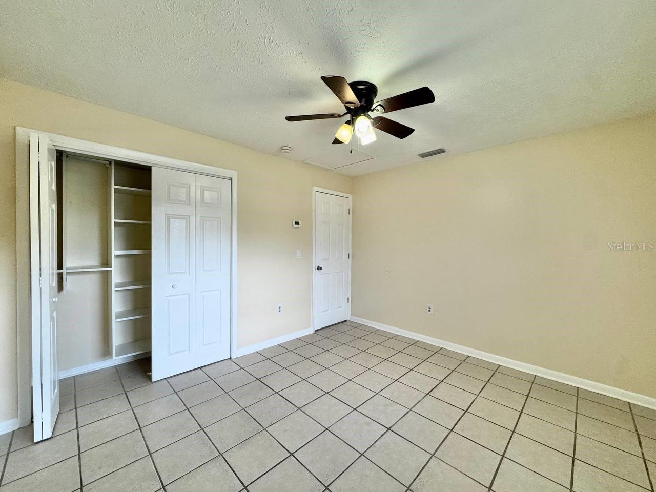 10015 N ASTER AVE #B, TAMPA, FL, 33612