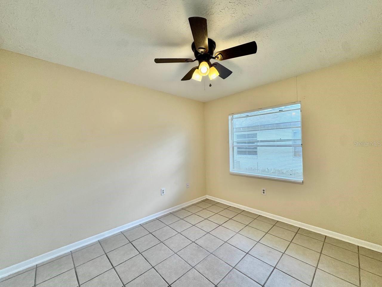 10015 N ASTER AVE #B, TAMPA, FL, 33612