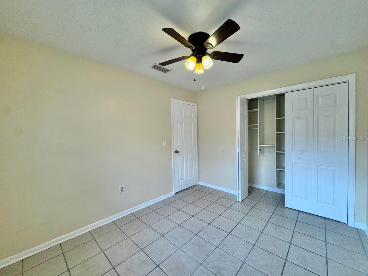 10015 N ASTER AVE #B, TAMPA, FL, 33612
