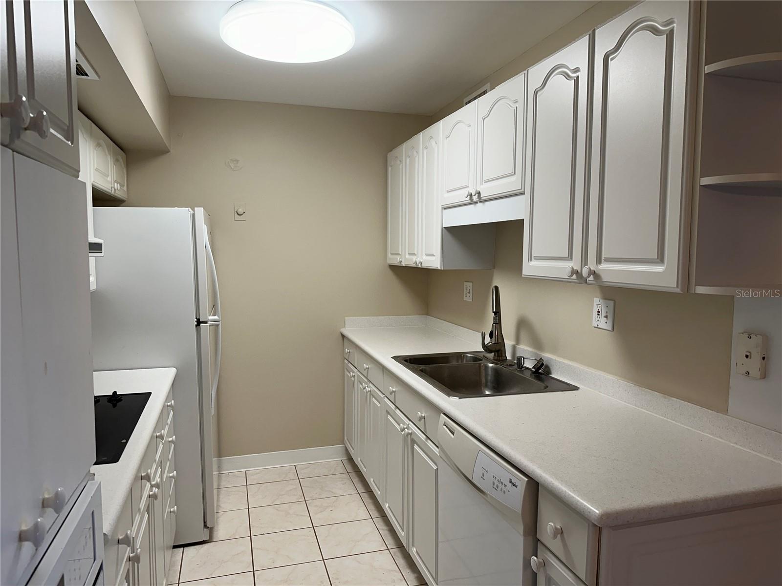 10355 PARADISE BLVD #414, TREASURE ISLAND, FL, 33706