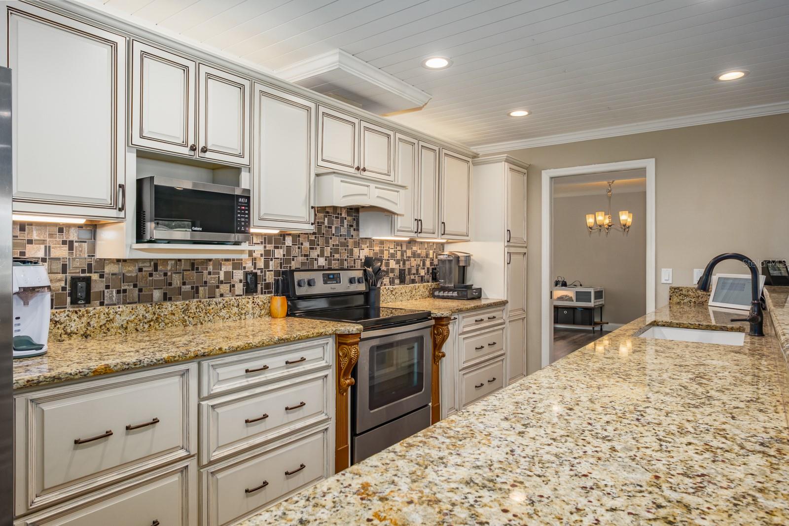 75 WOODCUTTER LN, PALM HARBOR, FL, 34683